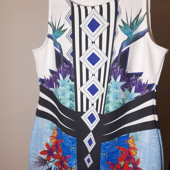 Egyptian Styled White & blue sleeveless dress - Picture 1 of 1